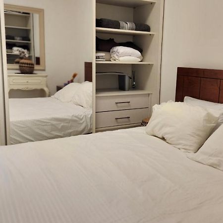 Bat Yam On The Beach Apartment Екстериор снимка
