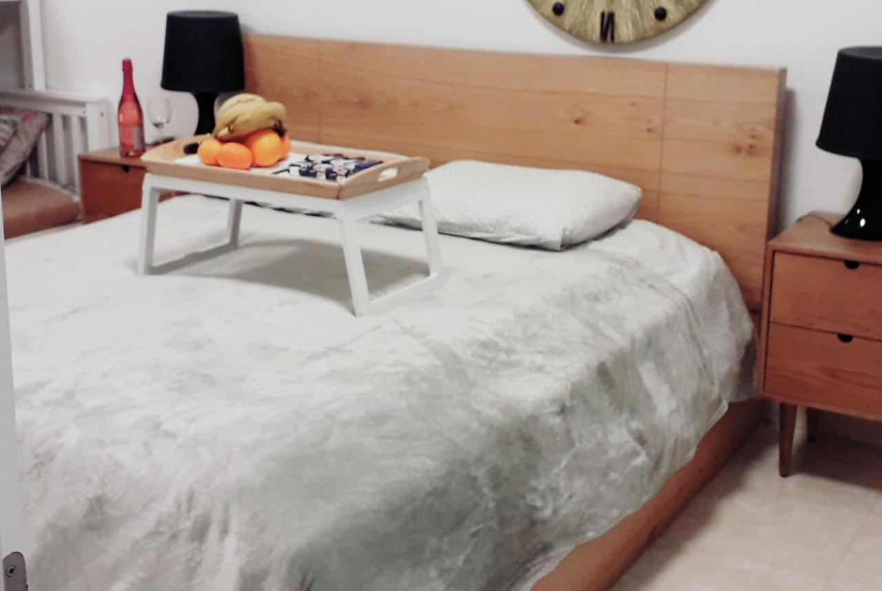 Bat Yam On The Beach Apartment Екстериор снимка